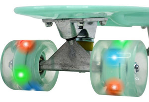 Mini Patineta Tipo Penny 21 Pulgadas 55 Cm Color Menta con Luces Led