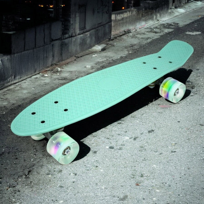 Mini Patineta Tipo Penny 21 Pulgadas 55 Cm Color Menta con Luces Led